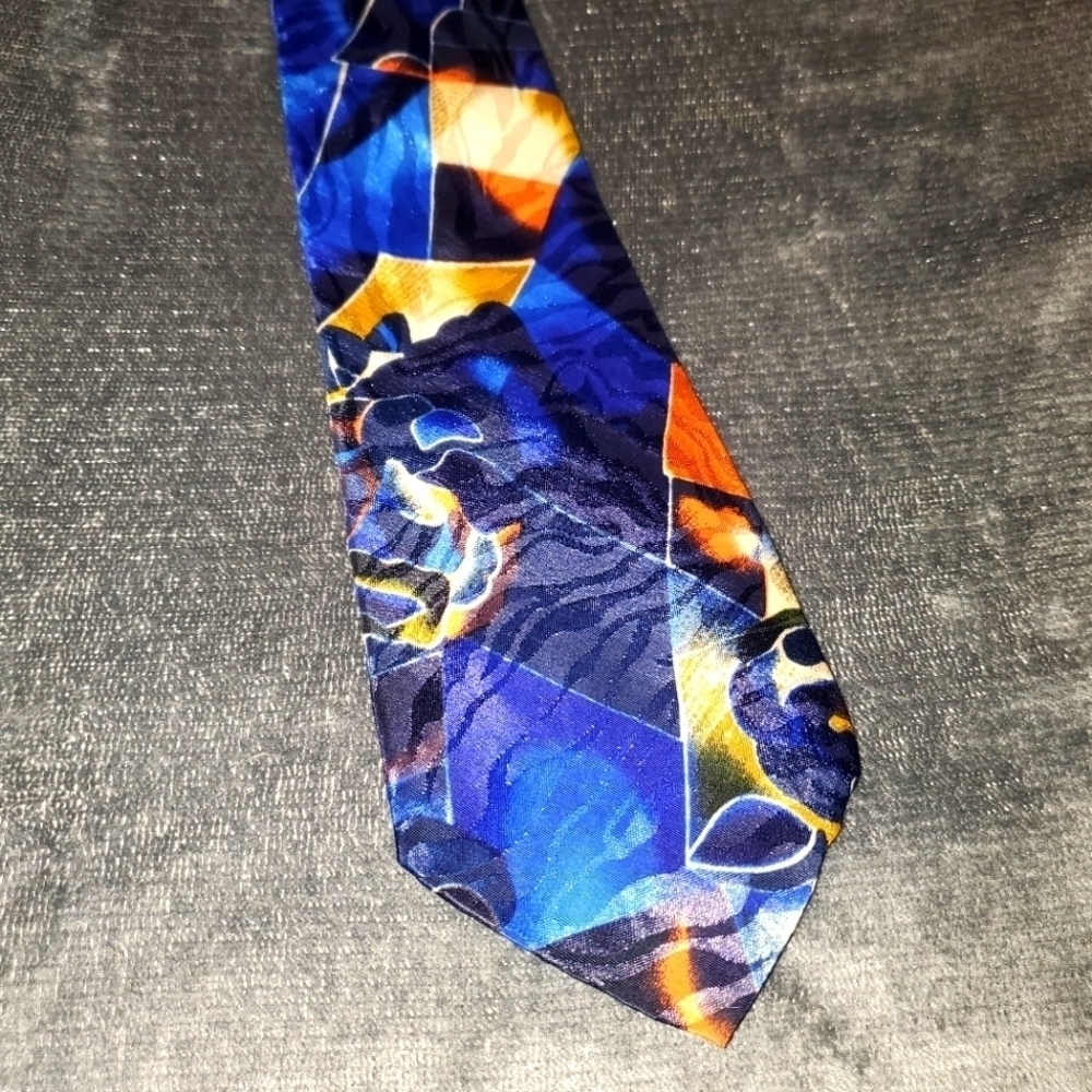 𝅺Vibrant blue, yellow, orange necktie NWOT